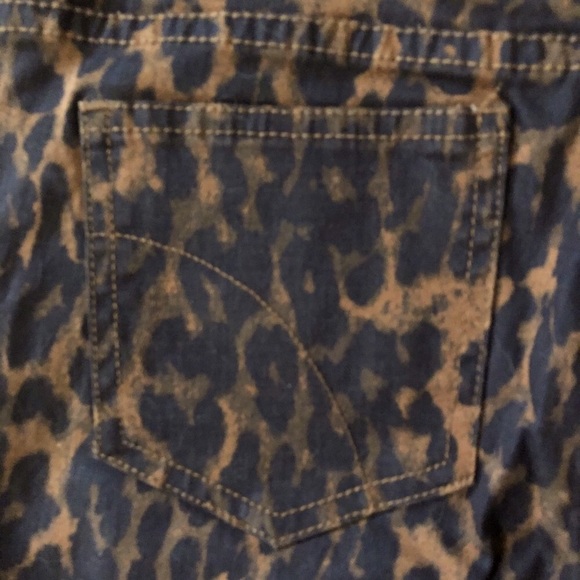 Joe’s Jeans Leopard Print Pants - Picture 12 of 12